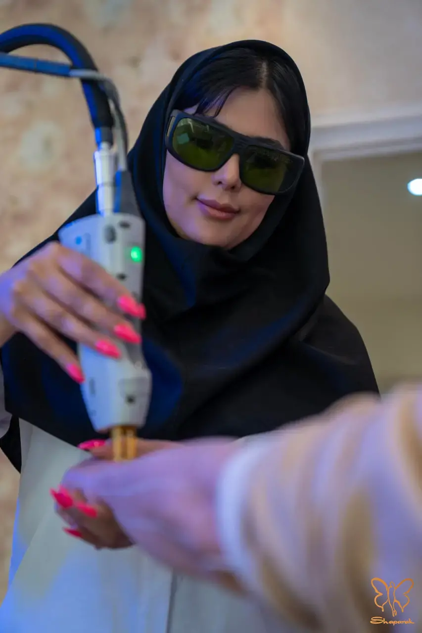 اثرگذار ترین روش رفع موهای زائد: لیزر کندلا در مشهد